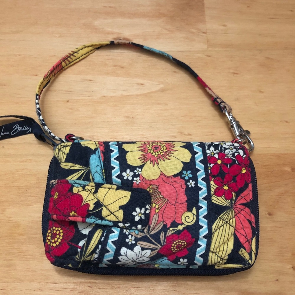 Vera Bradley Carry it all Wristlet in Happy Snails